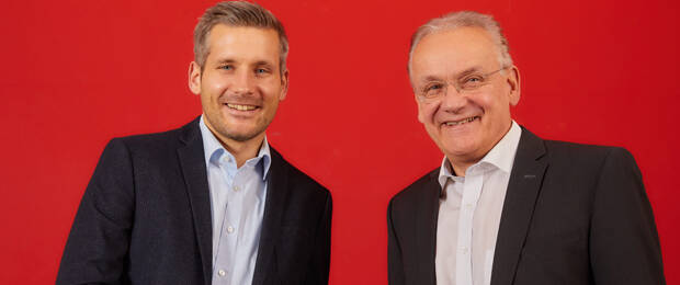 Moritz Duschl (li.) ist neuer CFO der Simba Dickie Group. Er folgt auf seinen Vater Manfred Duschl (re.). Foto: Simba Dickie